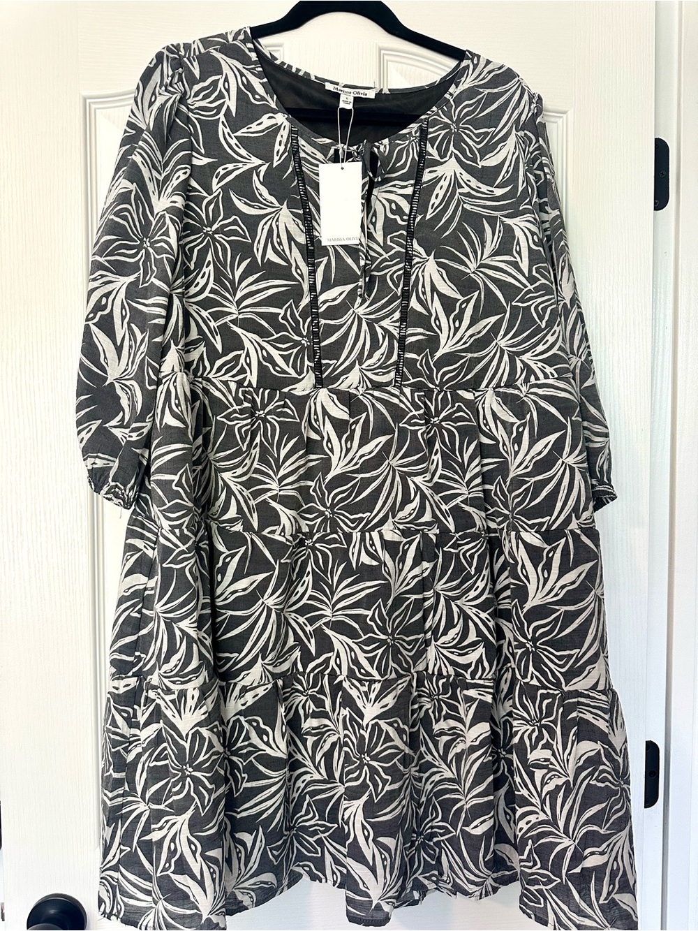NWT Marissa Olivia Black & White Floral Midi Dress - Size Large